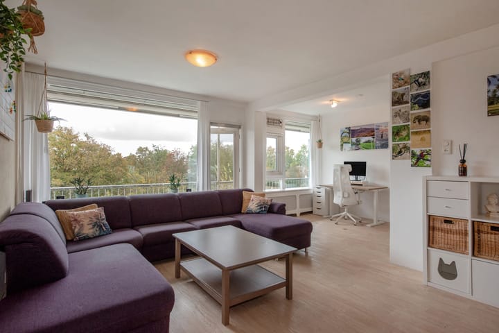 Burgemeester Keijzerlaan 227 in Leidschendam