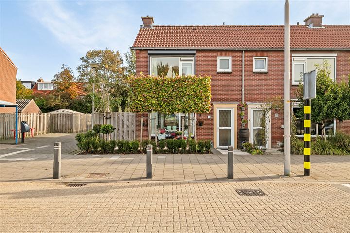 Burgemeester Klinkhamerweg 52 in Zevenhuizen