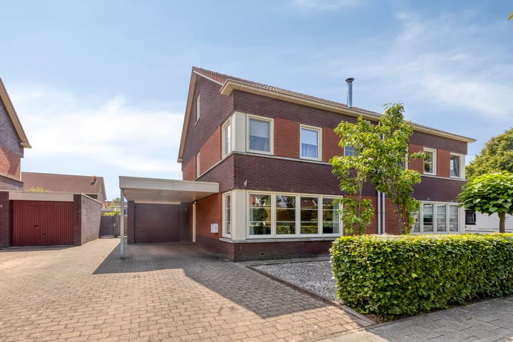 Photo of property Burgemeester Liesestraat 5, Wildervank