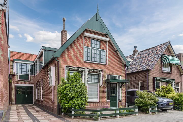 Burgemeester Meijboomstraat 1 in Rijnsburg