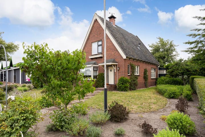 Burgemeester Osselaan 1 in Schoonebeek