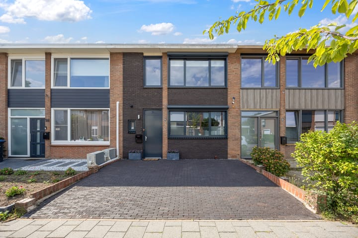 Burgemeester Overmarsstraat 14 in Ewijk