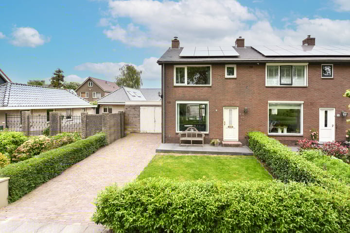 Photo of property Burgemeester Padmosweg 98, Wilnis