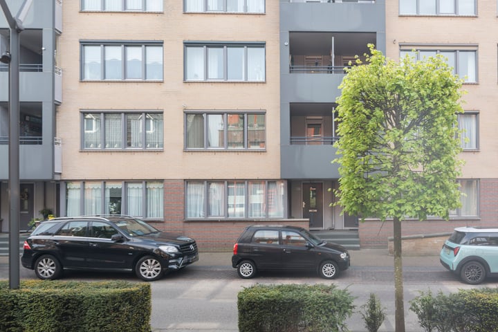 Burgemeester Prinsensingel 107 in Roosendaal