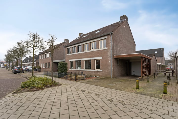 Burgemeester Schoutenstraat 21 in Schaijk