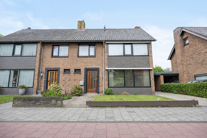 Photo of property Burgemeester Smeelelaan 62, Waalwijk