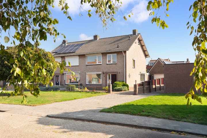 Burgemeester Smitstraat 14 in Sprang-Capelle