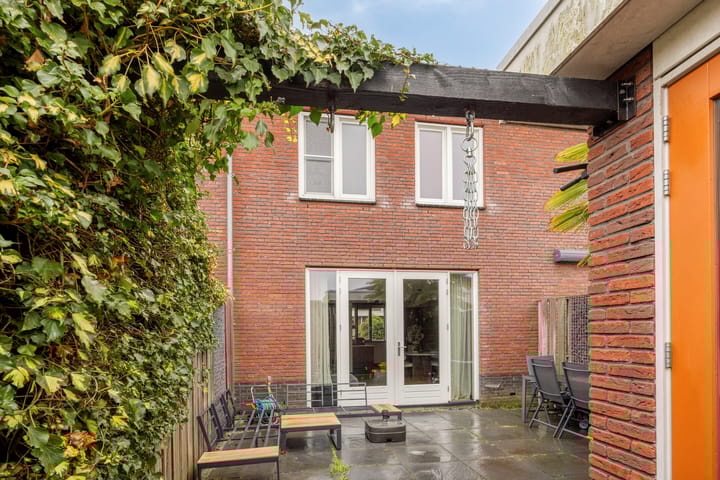 Burgemeester Snelplein 2 in Moordrecht