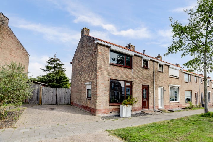 Burgemeester Stemerdinglaan 204 in Oost-Souburg