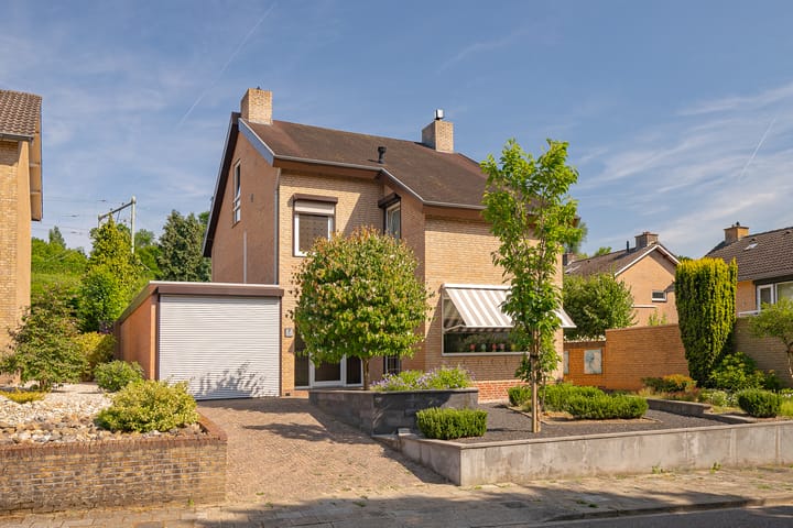 Photo of property Burgemeester Thijssenlaan 7, Geulle