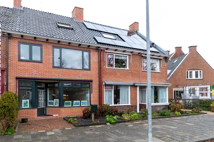 Photo of property Burgemeester Triezenbergstraat 37, Ten Boer