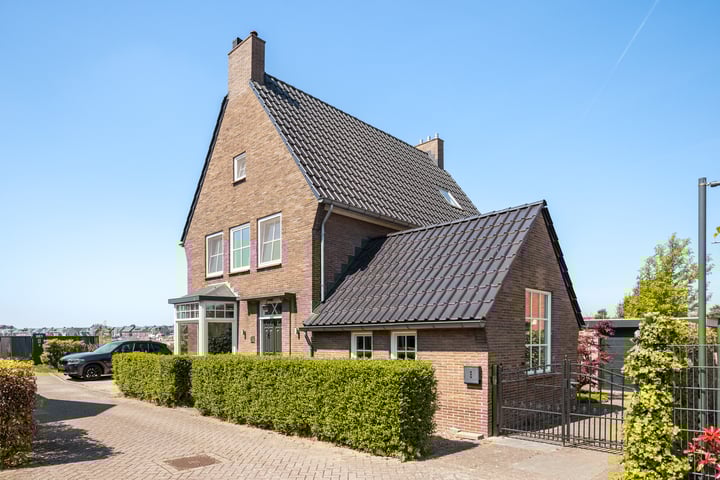 Burgemeester van Akenwijk 6A in Hendrik-Ido-Ambacht