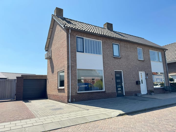 Burgemeester van Campenhoutstraat 3A in Made