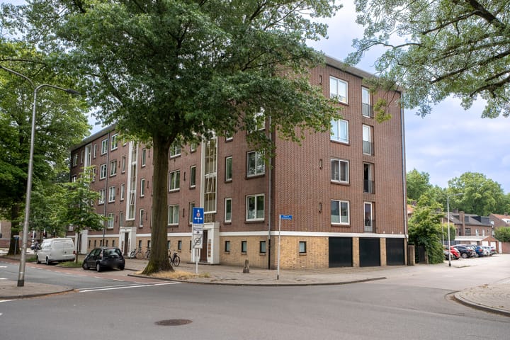 Burgemeester van de Mortelplein 5 in Tilburg