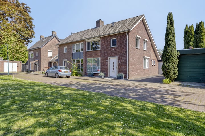 Burgemeester van der Weidenlaan 56 in Beek en Donk