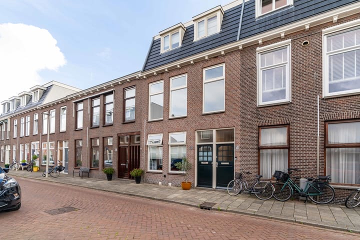 Burgemeester van der Werffstraat 121 in 's-Gravenhage
