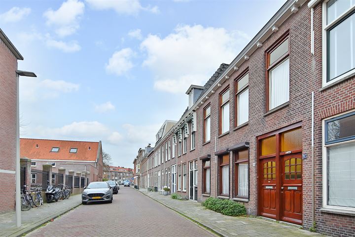 Burgemeester van der Werffstraat 165 in 's-Gravenhage