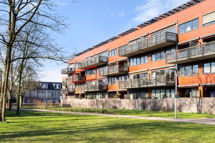 Photo of property Burgemeester van Dijkeplein 82, Ede