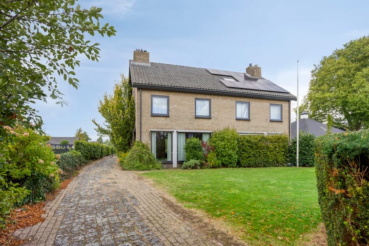 Burgemeester van Erpstraat 35 in Berghem