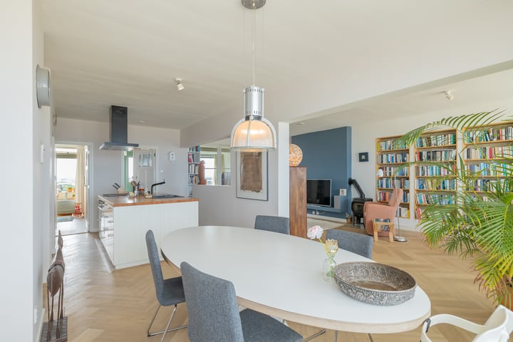 Photo of property Burgemeester van Fenemaplein 16F-14, Zandvoort
