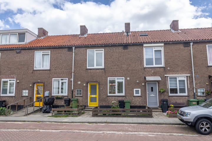 Burgemeester Van Leeuwenlaan 220 in Amsterdam