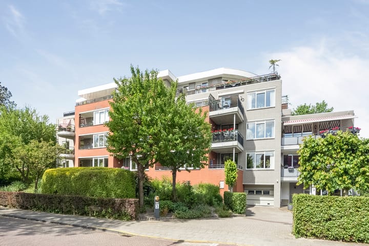 Burgemeester van Lennepweg 3A-5 in Heemstede