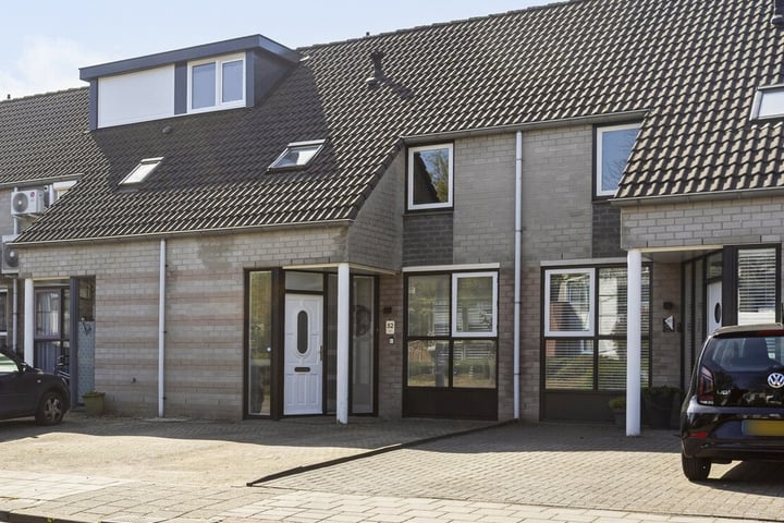 Burgemeester van Lokvenstraat 52 in Mierlo