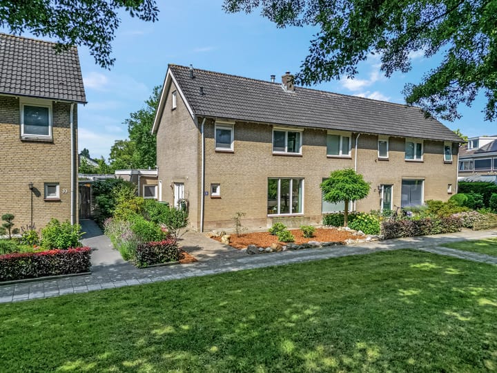 Photo of property Burgemeester van Lyndenpark 35, Valburg