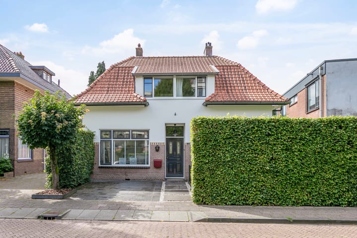 Burgemeester van Oordtstraat 2 in Ermelo