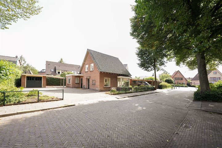 Burgemeester van Oordtstraat 25 in Ermelo