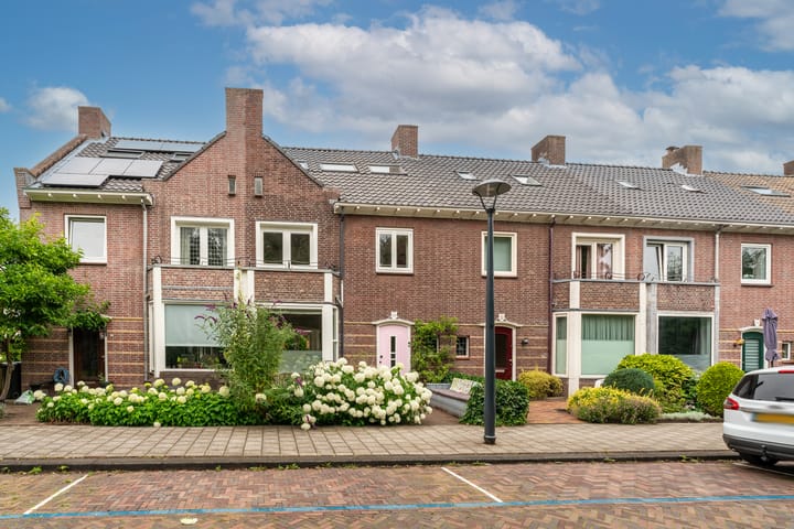 Burgemeester van Tienenweg 29 in Diemen foto