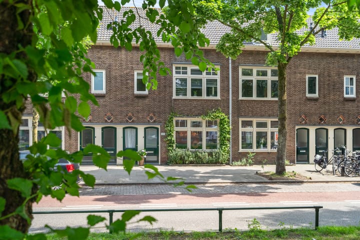 Burgemeester van Tuyllkade 123 in Utrecht