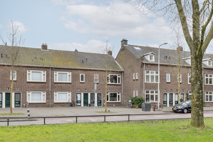 Burgemeester van Tuyllkade 127 in Utrecht