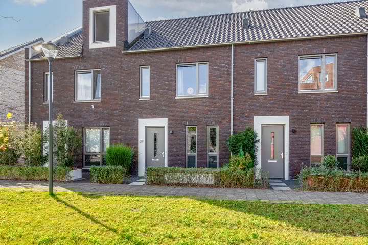 Photo of property Burgemeester Verdaasdonkstraat 39, Teteringen