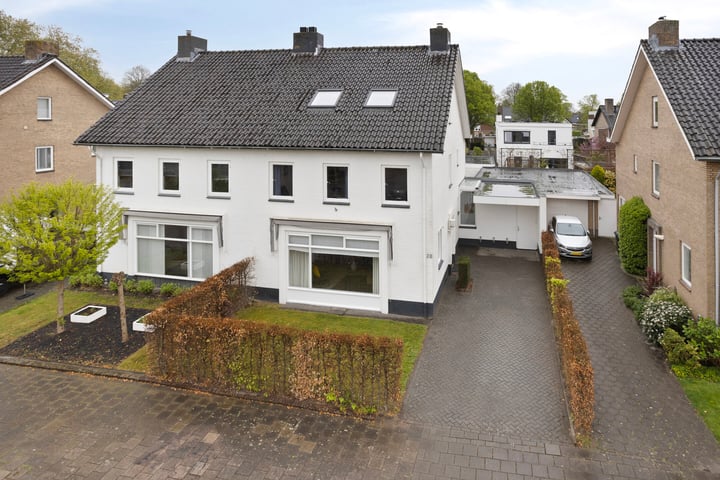 Burgemeester Vissersstraat 28 in Tilburg