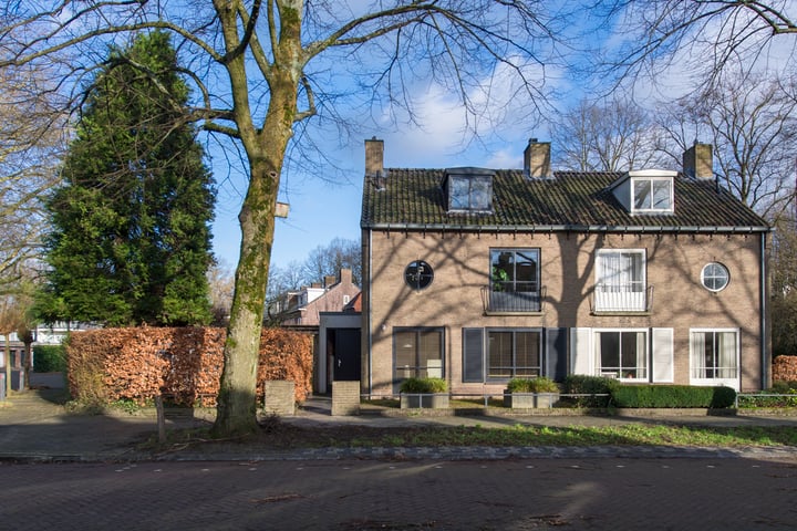 Burgemeester Vonk de Bothstraat 36 in Tilburg