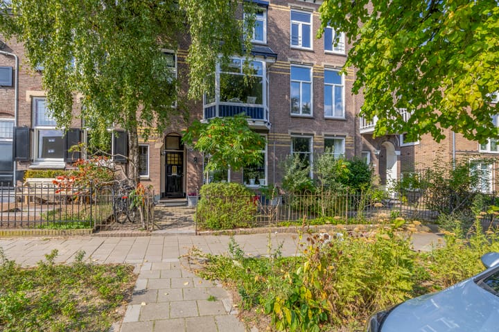 Burgemeester Weertsstraat 136 in Arnhem