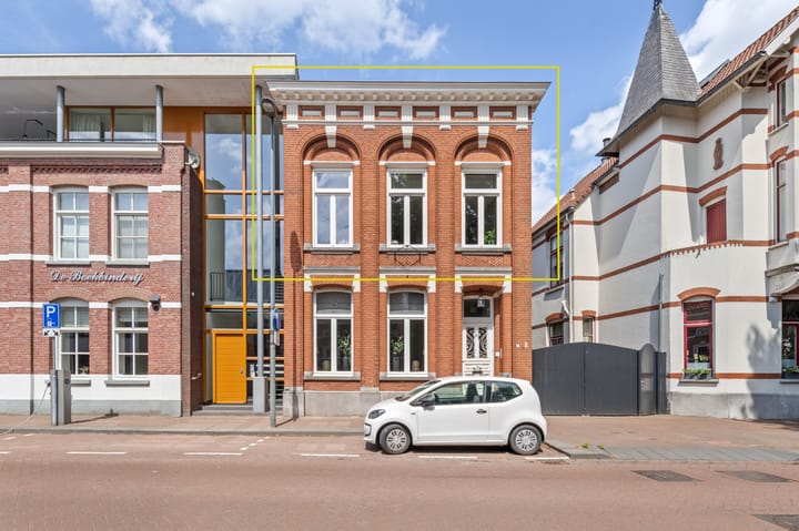 Burgerhoutsestraat 1f in Roosendaal