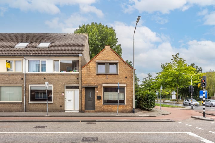Burgerhoutsestraat 66 in Roosendaal foto