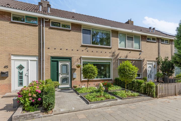 Photo of property Burggraafstraat 43, Heenvliet
