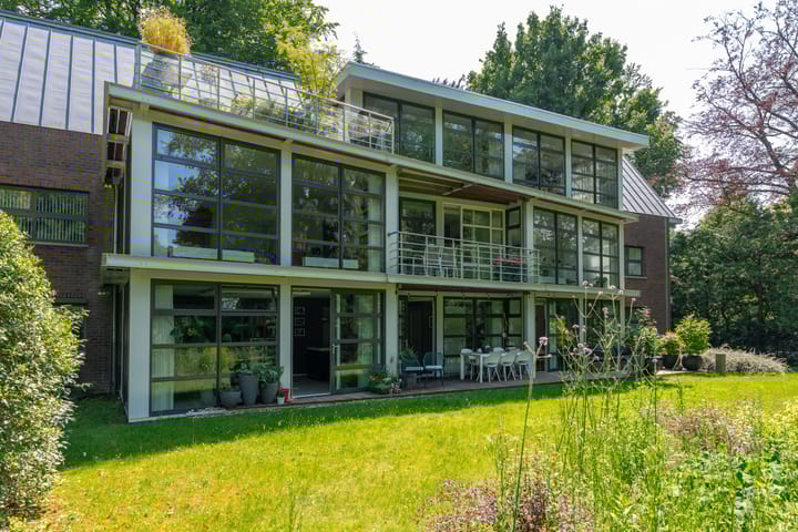 Bussumergrintweg 23A in Hilversum photo