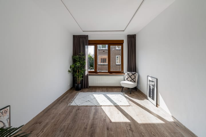 Bussumsestraat 1 in 's-Gravenhage