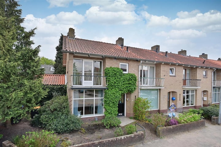 C. Evertsenstraat 87 in Hilversum