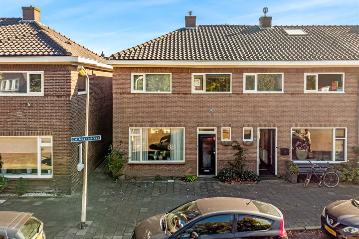 C.H. Moensstraat 28 in Beverwijk