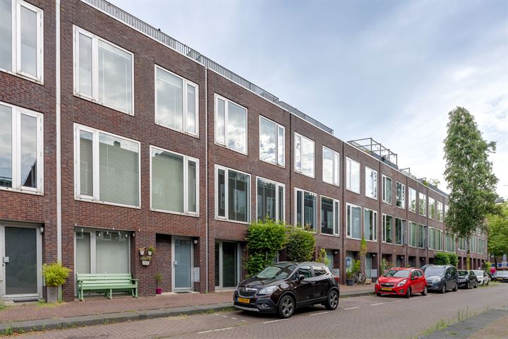 C.J.K. van Aalststraat 84 in Amsterdam