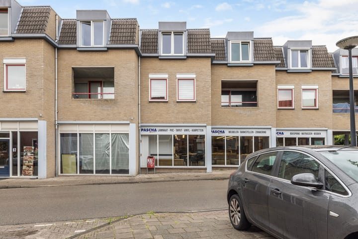 C.J. Snuifstraat 2-13 in Enschede