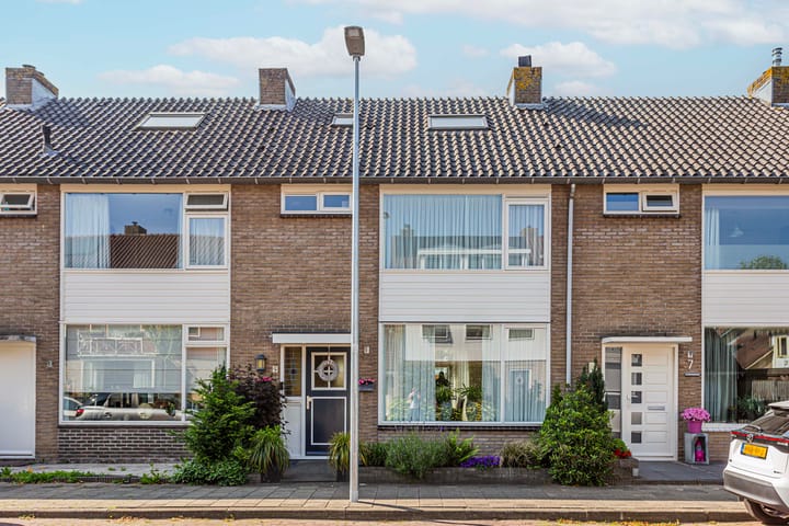 C. van Leeuwenstraat 5 in Woerden