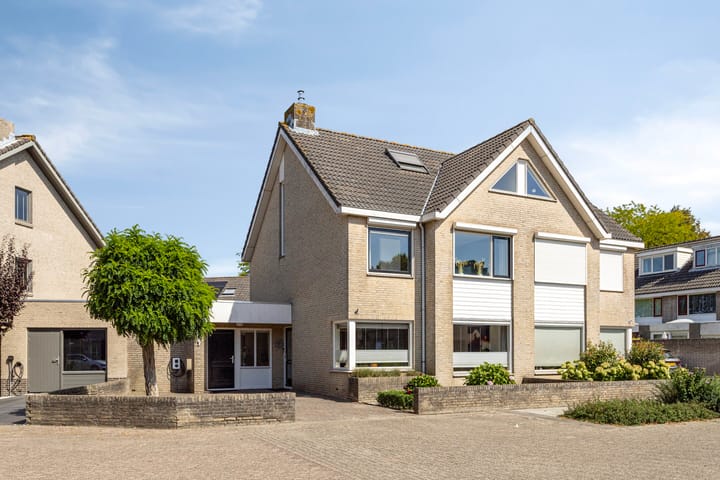 Photo of property Calshof 9, Oosterhout