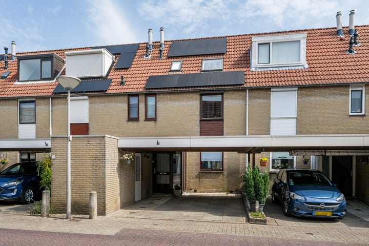 Calsstraat 12 in Naaldwijk photo