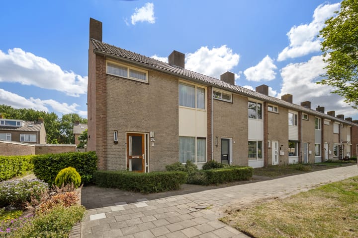 Camphuysenlaan 24 in Roosendaal